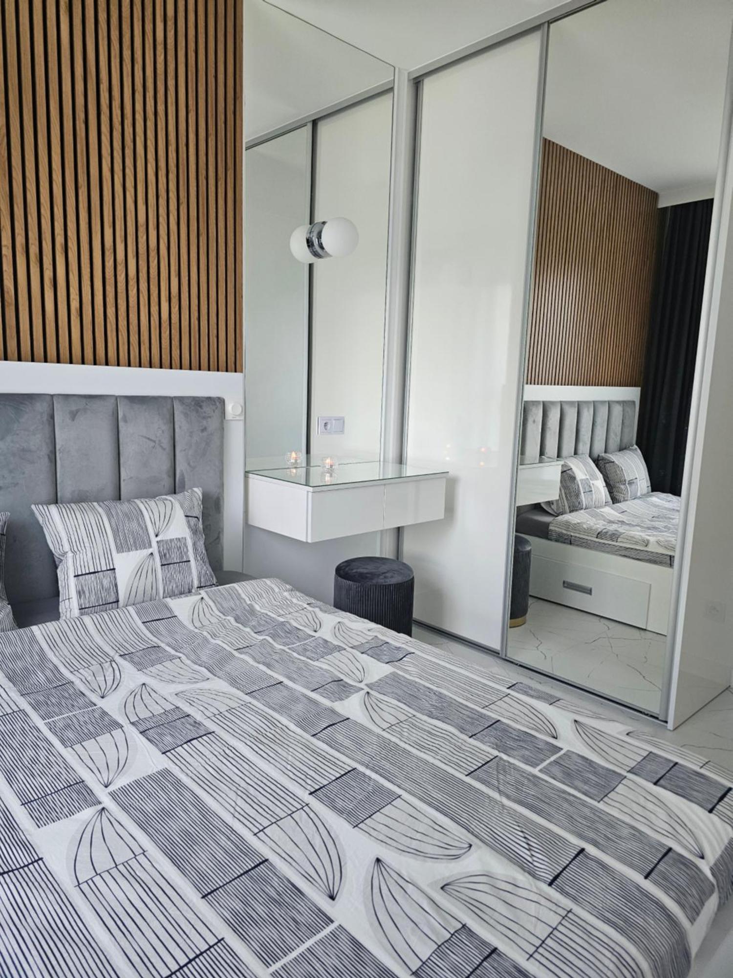 Apartment Chopin Airport Wlochy